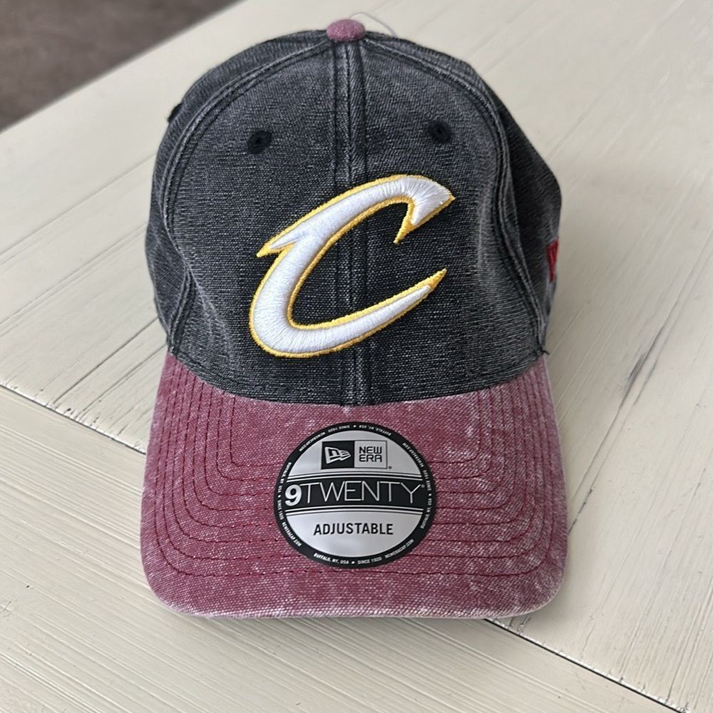 NWOT New Era 9Twenty Cleveland Cav Ball Hat Adjustable Faded Black Red C emblem